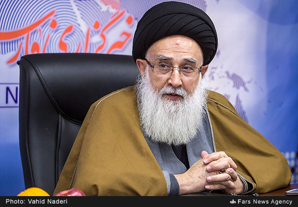 آیت الله قام مقامی: مرحوم خسروشاهی دنبال فهم آسمانی از قرآن کریم بود