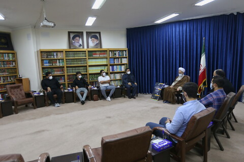 تصاویر/ دیدار اعضای هیئت مدیره هیئت خادم الرضا با آیت الله اعرافی